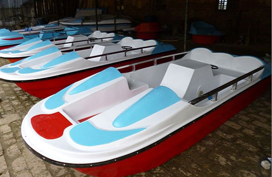 4 Person Paddle Boats Ride for Water Park