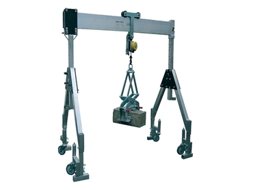 Portable gantry crane 